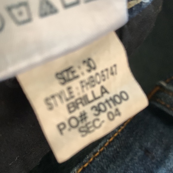 Joes Crop jeans, size 30 - Picture 12 of 13